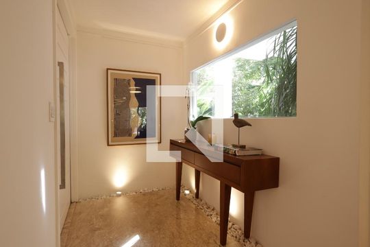 Sala de casa à venda com 3 quartos, 351m² em Jardim Lar Sao Paulo, São Paulo