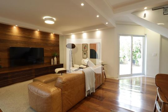 Sala de TV de casa à venda com 3 quartos, 351m² em Jardim Lar Sao Paulo, São Paulo