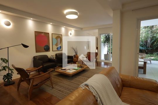 Sala de casa à venda com 3 quartos, 351m² em Jardim Lar Sao Paulo, São Paulo