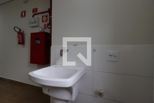 Área Comum - Lavanderia de kitnet/studio para alugar com 1 quarto, 19m² em Vila Sao Pedro, Santo André
