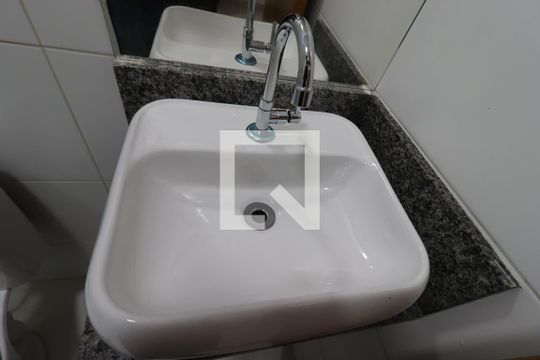 Banheiro - Pia de kitnet/studio para alugar com 1 quarto, 19m² em Vila Sao Pedro, Santo André