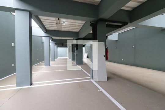 Garagem de kitnet/studio para alugar com 1 quarto, 19m² em Vila Sao Pedro, Santo André