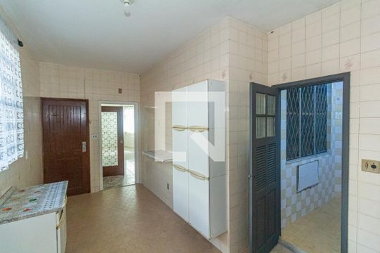 Cozinha de casa para alugar com 3 quartos, 300m² em Vila Valqueire, Rio de Janeiro