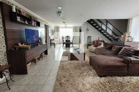 Casa à venda com 7 quartos, 700m² em Balneário Água Limpa, Nova Lima