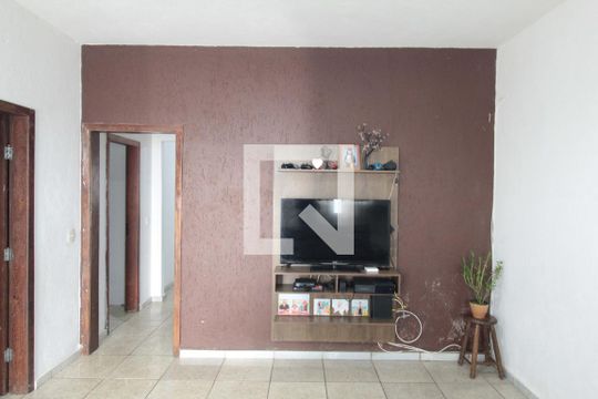 Sala de casa à venda com 3 quartos, 180m² em Jaqueline, Belo Horizonte