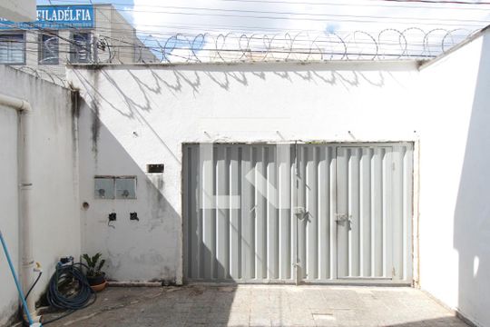 Garagem de casa à venda com 3 quartos, 180m² em Jaqueline, Belo Horizonte