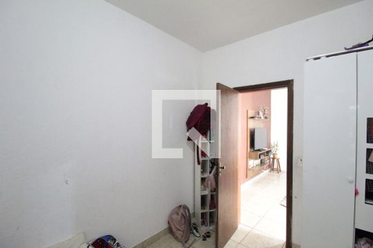 Quarto 1 de casa à venda com 3 quartos, 180m² em Jaqueline, Belo Horizonte
