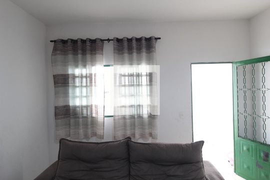 Sala de casa à venda com 3 quartos, 180m² em Jaqueline, Belo Horizonte