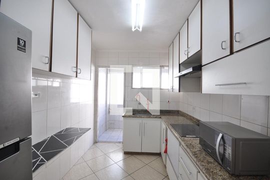 Cozinha de apartamento à venda com 2 quartos, 70m² em Vila Gustavo, São Paulo