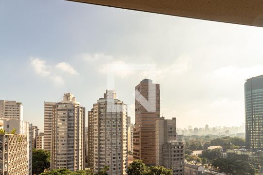 Sacada de kitnet/studio para alugar com 1 quarto, 30m² em Cidade Jardim, São Paulo