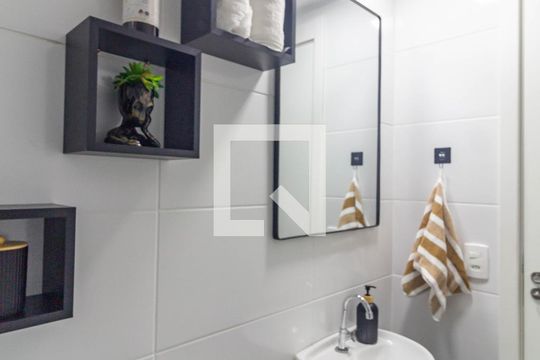 Banheiro de apartamento à venda com 1 quarto, 25m² em Guaianases, São Paulo