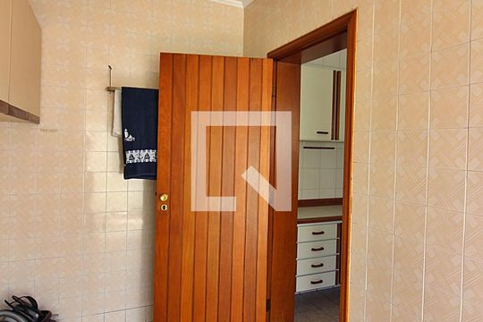 Área de Serviço de casa para alugar com 3 quartos, 308m² em Jardim do Mar, São Bernardo do Campo
