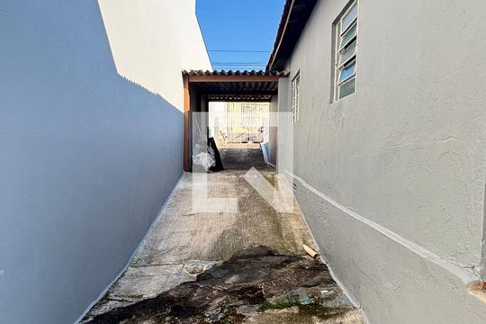 Quintal de casa à venda com 1 quarto, 75m² em Parque Oratório, Santo André