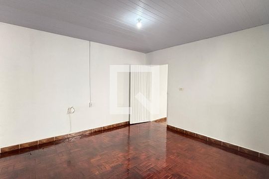 Casa à venda com 1 quarto, 75m² em Parque Oratório, Santo André