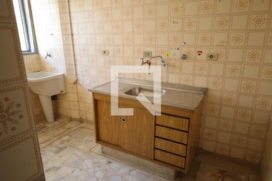 Cozinha de apartamento à venda com 2 quartos, 43m² em Vila Santana, São Paulo