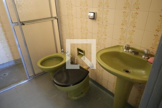 Banheiro de apartamento à venda com 2 quartos, 43m² em Vila Santana, São Paulo
