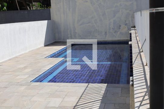 Piscina de apartamento à venda com 2 quartos, 43m² em Vila Santana, São Paulo