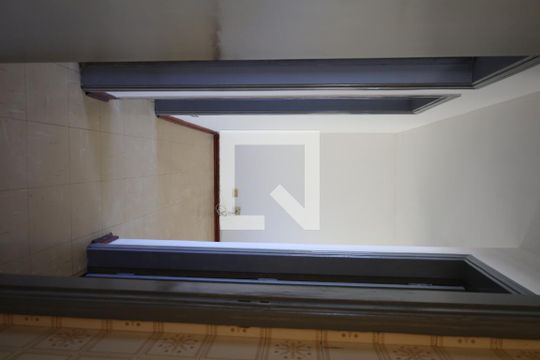 Corredor de apartamento à venda com 2 quartos, 43m² em Vila Santana, São Paulo