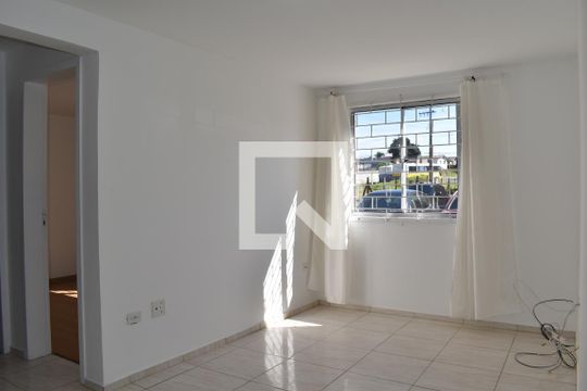 Sala de apartamento para alugar com 2 quartos, 45m² em Barreirinha, Curitiba