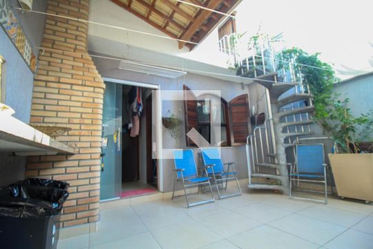 Área comum de casa para alugar com 5 quartos, 184m² em Vila Libanesa, São Paulo