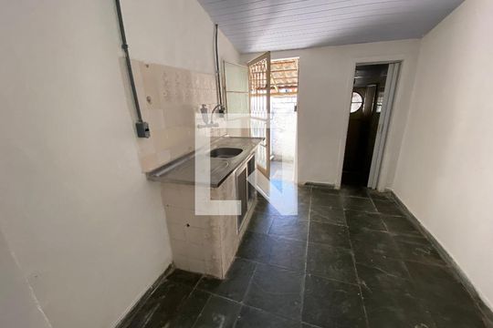 Cozinha de casa para alugar com 1 quarto, 50m² em Tanque, Rio de Janeiro