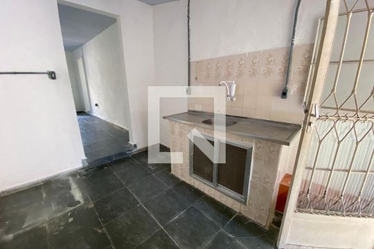 Cozinha de casa para alugar com 1 quarto, 50m² em Tanque, Rio de Janeiro