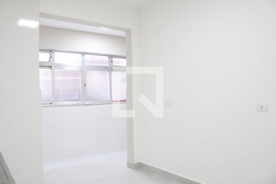Cozinha de apartamento para alugar com 2 quartos, 90m² em Quarta Parada, São Paulo