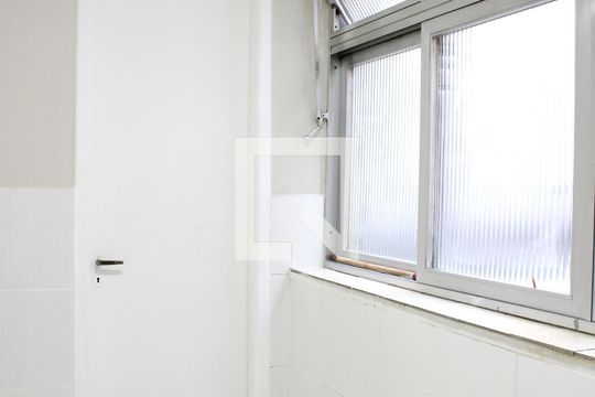 Área de Serviço de apartamento para alugar com 2 quartos, 90m² em Quarta Parada, São Paulo