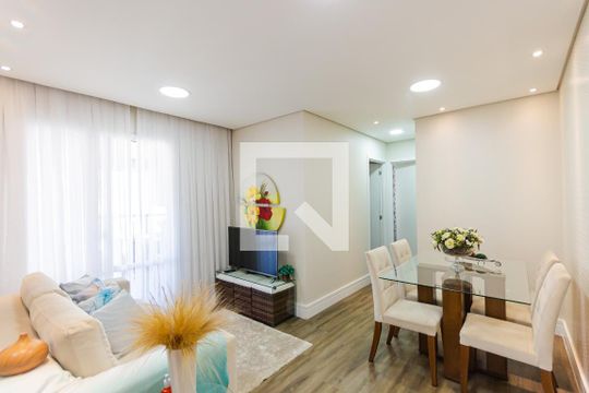 Sala de apartamento à venda com 2 quartos, 64m² em Vila Curuçá, Santo André