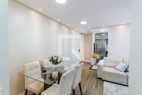 Apartamento à venda com 2 quartos, 64m² em Vila Curuçá, Santo André