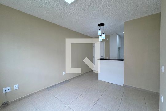 Sala de apartamento à venda com 2 quartos, 43m² em Vargem Pequena, Rio de Janeiro