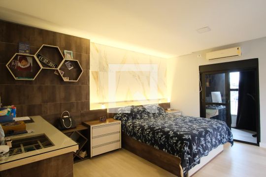 Suíte de casa à venda com 3 quartos, 350m² em Vila Santa Isabel, São Paulo