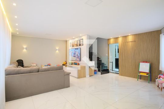 Casa à venda com 3 quartos, 350m² em Vila Santa Isabel, São Paulo