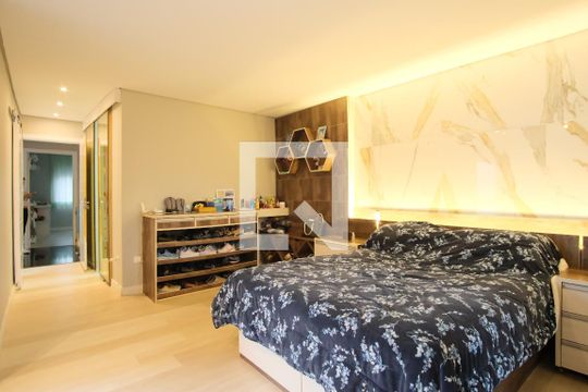 Suíte de casa à venda com 3 quartos, 350m² em Vila Santa Isabel, São Paulo
