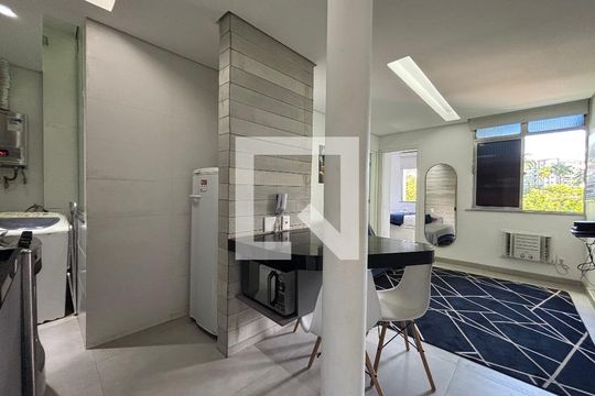 Cozinha/Área de serviço de apartamento à venda com 1 quarto, 32m² em Leblon, Rio de Janeiro