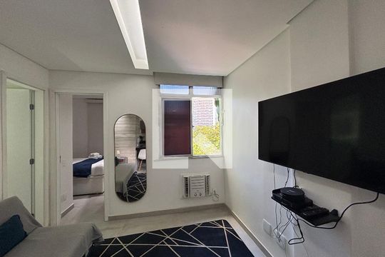 Sala de apartamento à venda com 1 quarto, 32m² em Leblon, Rio de Janeiro