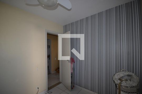 Quarto 1 de apartamento para alugar com 2 quartos, 44m² em Cosmos, Rio de Janeiro