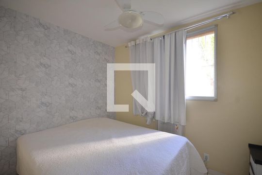 Quarto 2 de apartamento para alugar com 2 quartos, 44m² em Cosmos, Rio de Janeiro