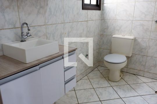 Banheiro da Suíte de casa à venda com 3 quartos, 240m² em Padroeira, Osasco