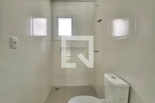 Banheiro Suíte 3 de casa à venda com 3 quartos, 162m² em Canudos, Novo Hamburgo