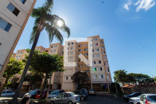 Fachada de apartamento para alugar com 3 quartos, 82m² em Taquaral, Campinas