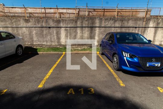 Garagem de apartamento para alugar com 3 quartos, 82m² em Taquaral, Campinas