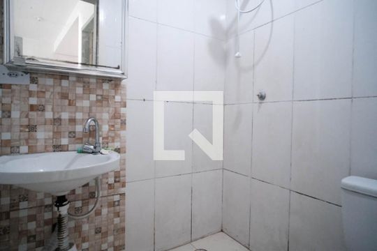 Banheiro de apartamento à venda com 2 quartos, 56m² em Vila Dalila, São Paulo