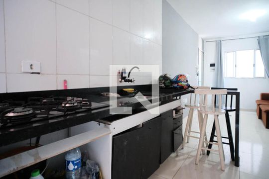 Cozinha de apartamento à venda com 2 quartos, 56m² em Vila Dalila, São Paulo