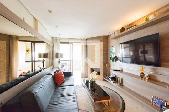 Apartamento para alugar com 4 quartos, 160m² em Marechal Rondon, Canoas
