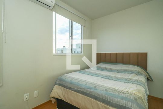 Quarto de apartamento à venda com 1 quarto, 45m² em Rubem Berta, Porto Alegre