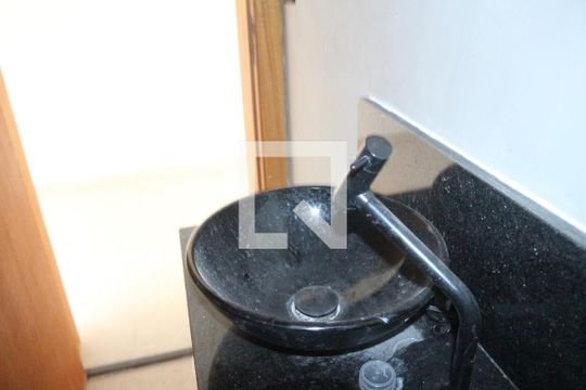 Lavabo de casa à venda com 3 quartos, 200m² em Cerâmica, São Caetano do Sul