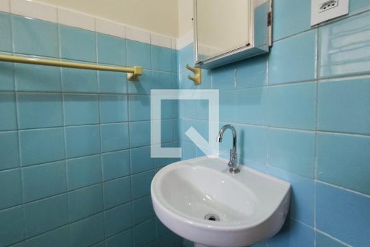 Banheiro Social de casa para alugar com 2 quartos, 138m² em Vila Joaquim Inacio, Campinas