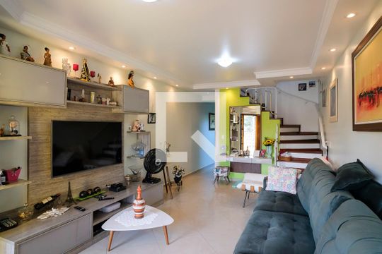 Sala de casa à venda com 3 quartos, 235m² em Rudge Ramos, São Bernardo do Campo