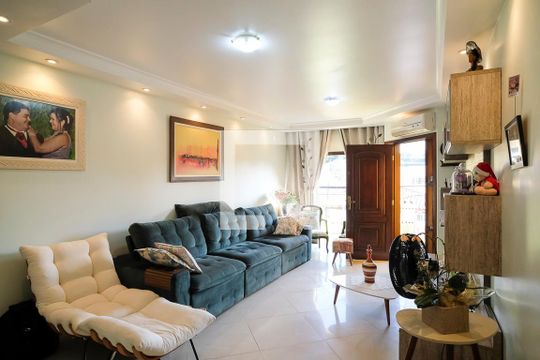 Sala de casa à venda com 3 quartos, 235m² em Rudge Ramos, São Bernardo do Campo
